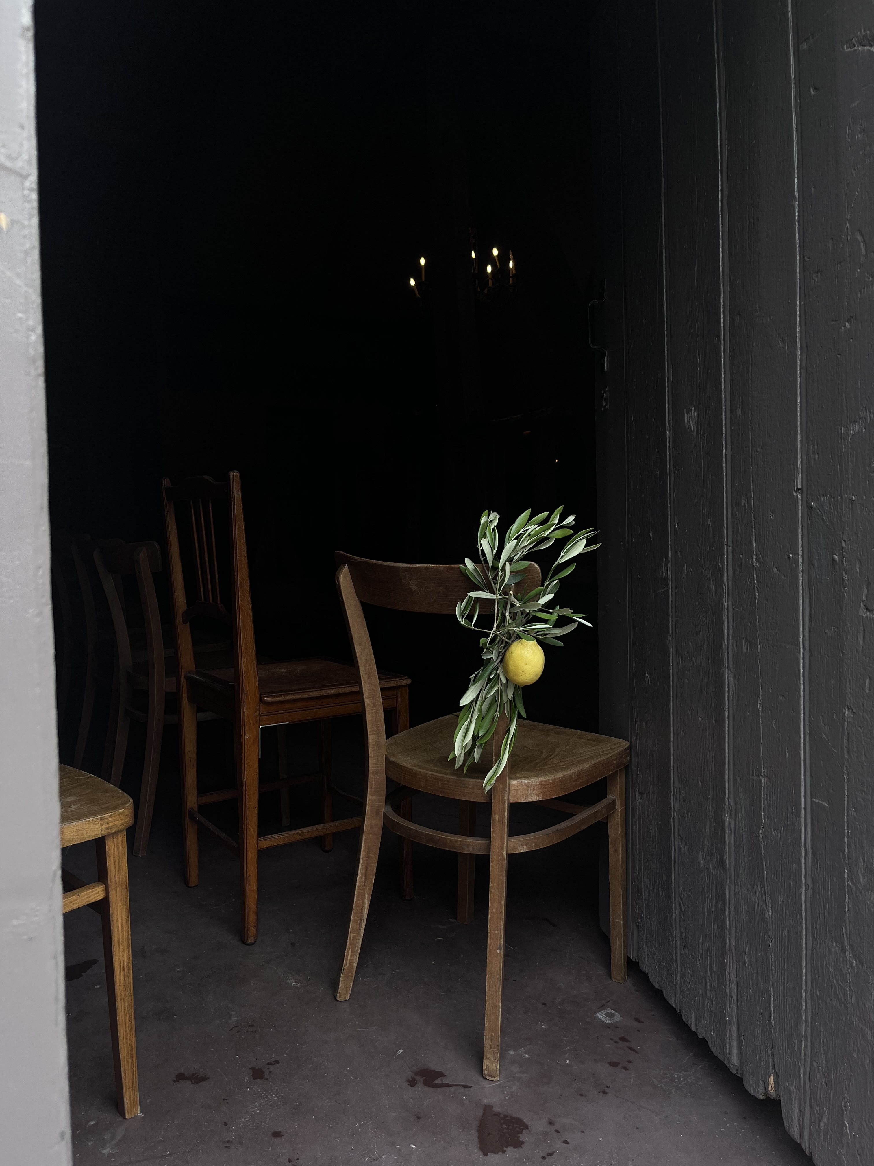 Chaise avec décoration citron